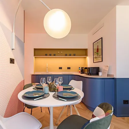 Appartamento Nholidays Rayon - Boutique In *